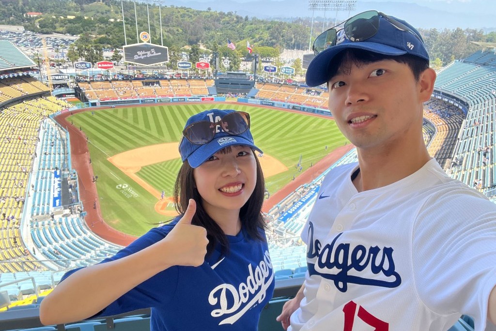 パートナーとドジャースタジアムにて